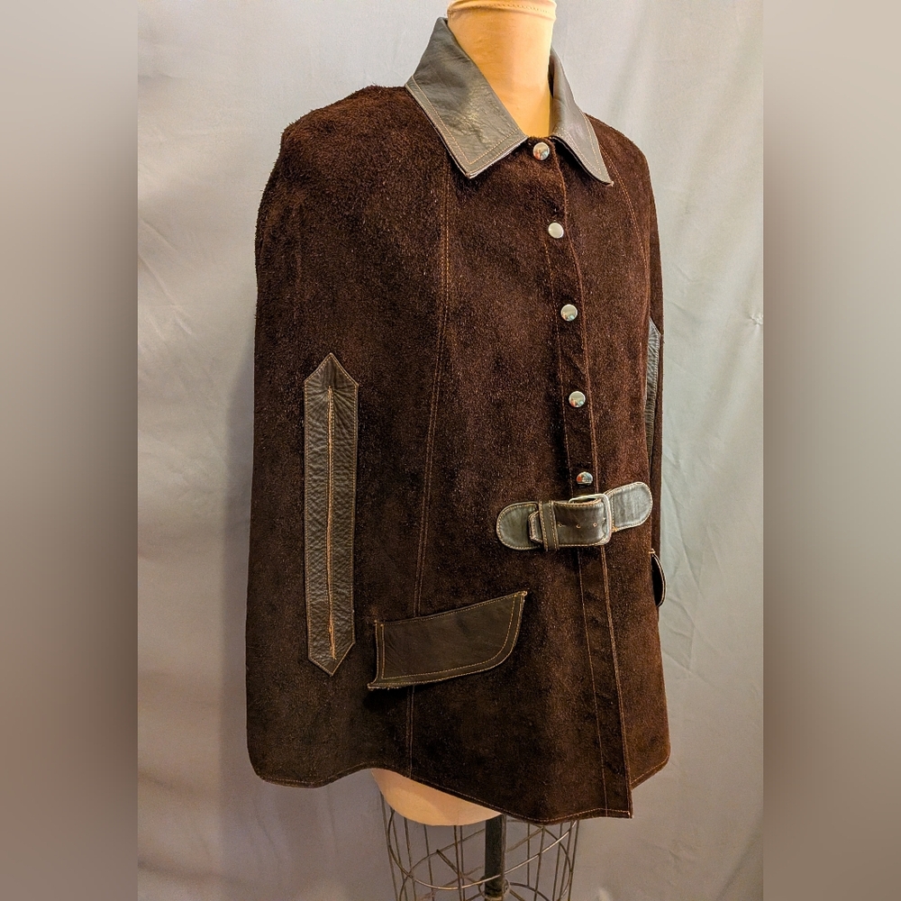 Vintage 1960s Chocolate Brown Suede + Leather Cape Poncho  Hippie style. M-L - Picture 4 of 7